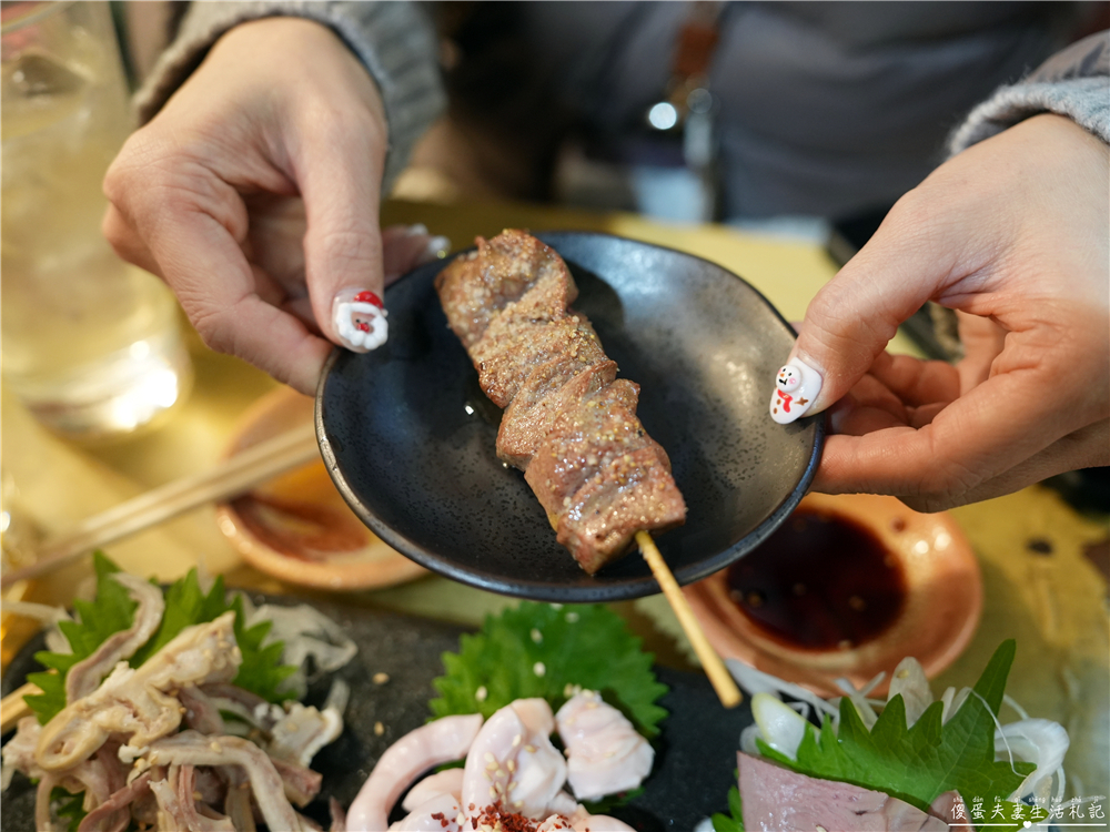 【日本東京。美食】『大眾酒場 ヤリキ 總本店』阿美橫町的小小居酒屋！內臟鍋及串燒酒場吃起來~~ @傻蛋夫妻生活札記