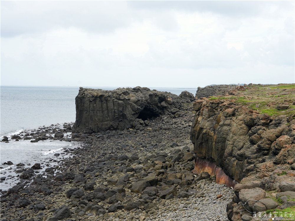 【澎湖西嶼。景點】『小門地質探索館+鯨魚洞』吼門之珠！澎湖小門嶼的經典景點~ @傻蛋夫妻生活札記