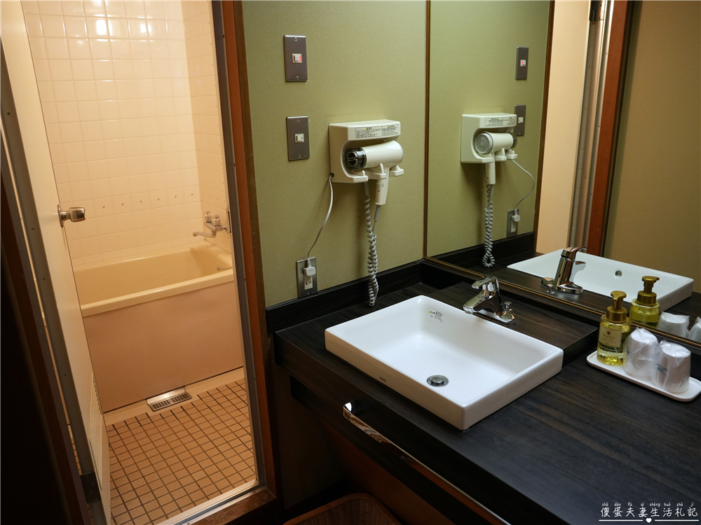 【日本仙台。住宿】『大江戶溫泉物語Premium 仙台作並』（原：鷹泉閣岩松旅館）泡湯秘境，享受山間溪流岩風呂！ @傻蛋夫妻生活札記