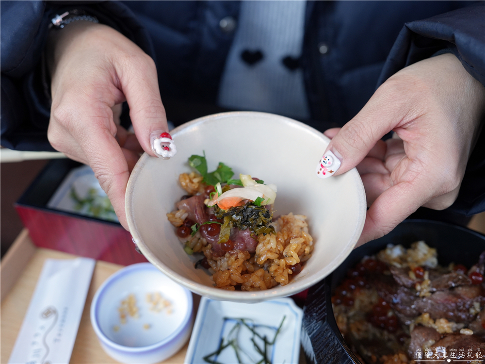 【日本群馬。美食】『湯川テラス』邊泡足湯還能享受美食！草津溫泉的足湯で食事初體驗！ @傻蛋夫妻生活札記