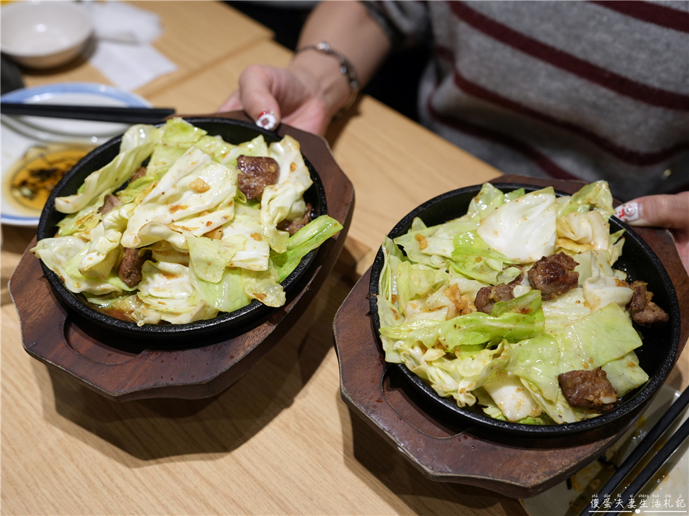 【日本東京。美食】『格安ビールと鉄鍋餃子 3‧6‧5酒場 池袋サンシャイン通り店』昭和風格平價酒場！池袋超夯的日本在地下班乾杯居酒屋~~ @傻蛋夫妻生活札記