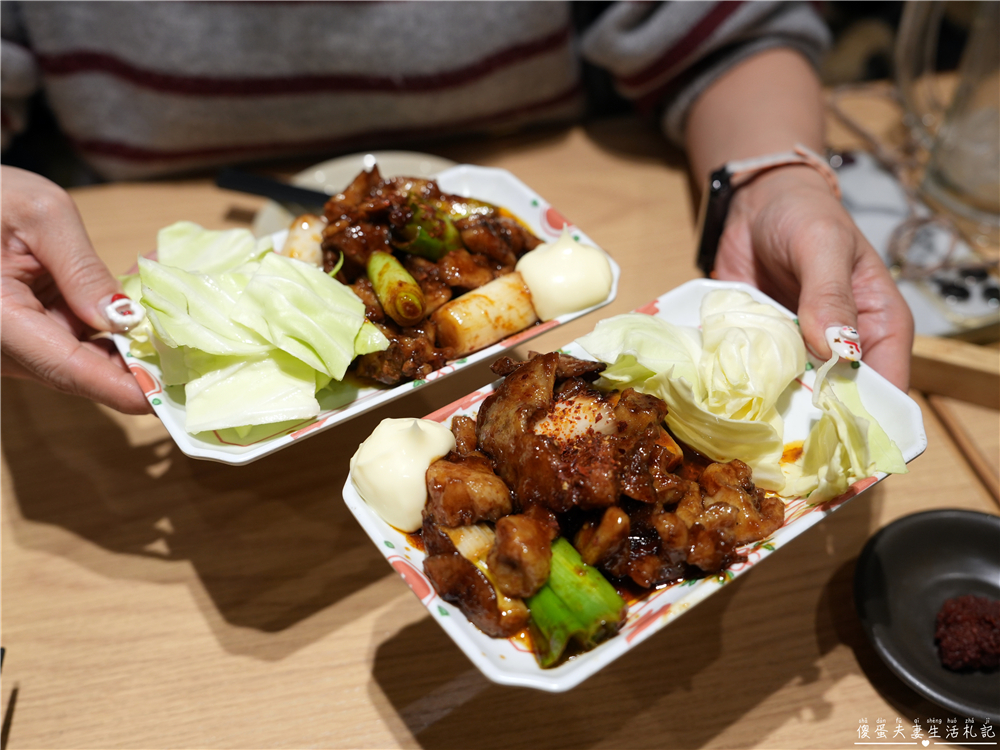 【日本東京。美食】『格安ビールと鉄鍋餃子 3‧6‧5酒場 池袋サンシャイン通り店』昭和風格平價酒場！池袋超夯的日本在地下班乾杯居酒屋~~ @傻蛋夫妻生活札記