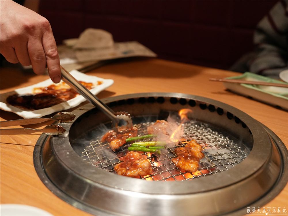 【日本東京。美食】『黒5-池袋東口店』專人代烤超貼心！肉質優秀、不用動手就能吃到完美熟度！ @傻蛋夫妻生活札記