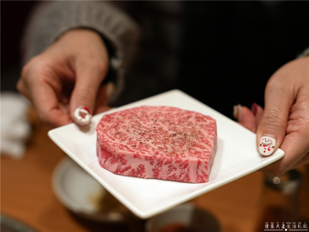 【日本東京。美食】『黒5-池袋東口店』專人代烤超貼心！肉質優秀、不用動手就能吃到完美熟度！ @傻蛋夫妻生活札記
