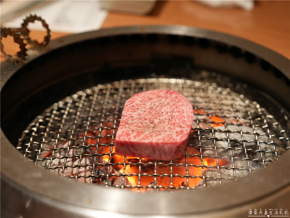 【日本東京。美食】『黒5-池袋東口店』專人代烤超貼心！肉質優秀、不用動手就能吃到完美熟度！ @傻蛋夫妻生活札記
