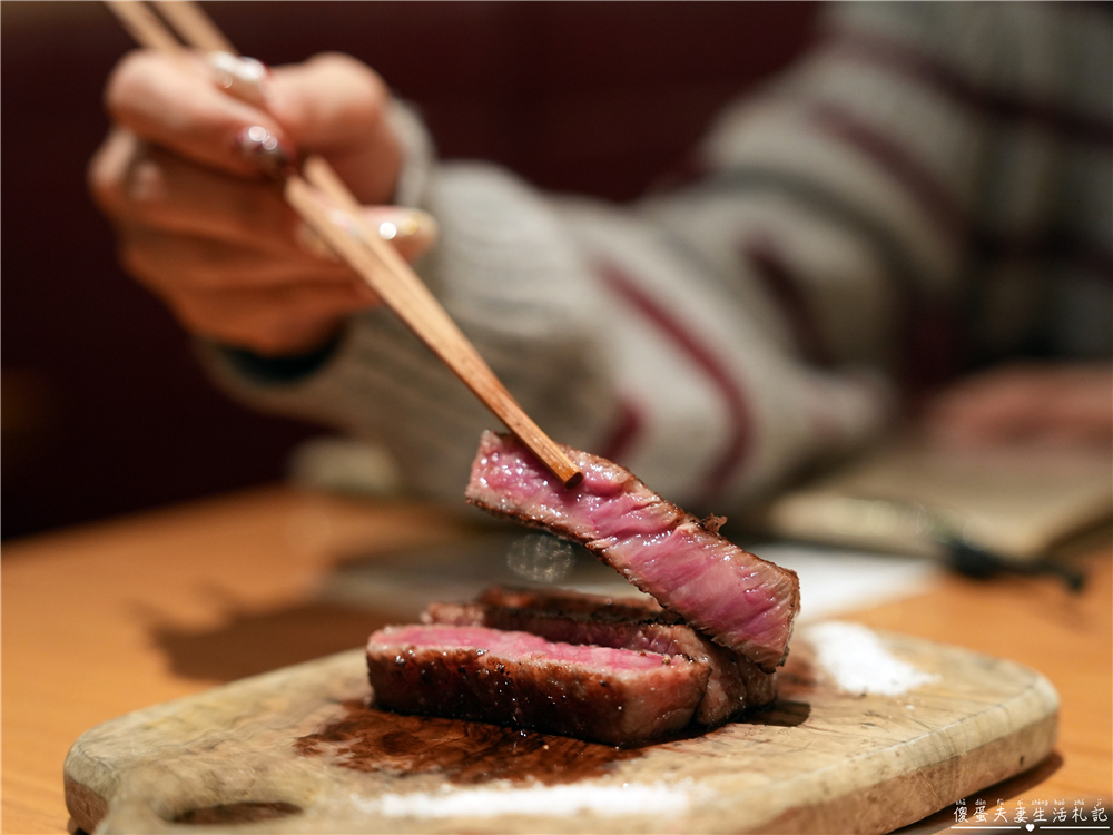【日本東京。美食】『黒5-池袋東口店』專人代烤超貼心！肉質優秀、不用動手就能吃到完美熟度！ @傻蛋夫妻生活札記