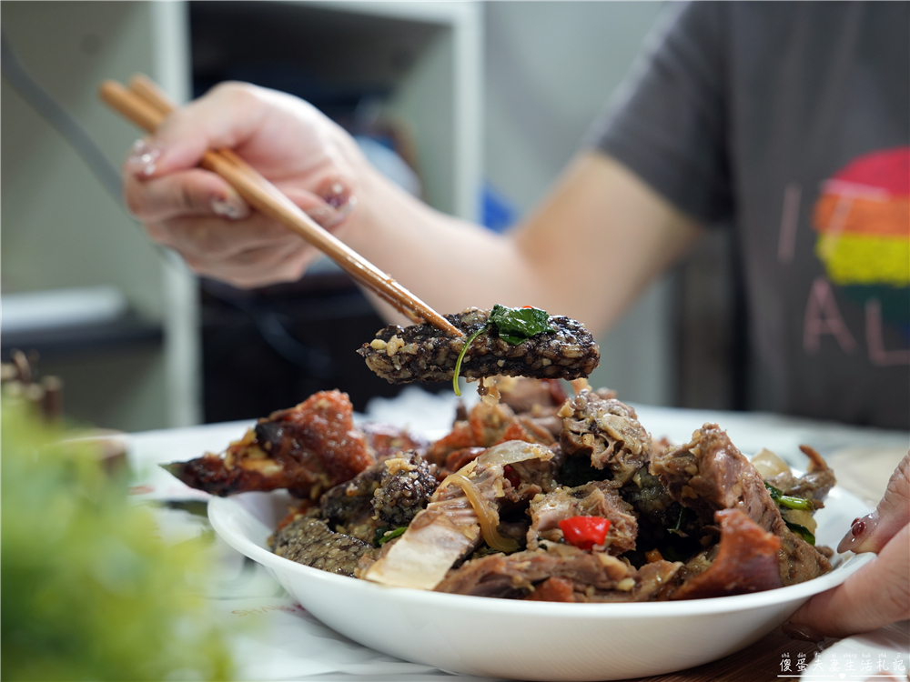 【台中潭子。美食】『尚宏烤鴨』藏在巷子內的涮嘴一鴨二吃！還有脆皮燒肉、叉燒等港式燒臘一次滿足！ @傻蛋夫妻生活札記