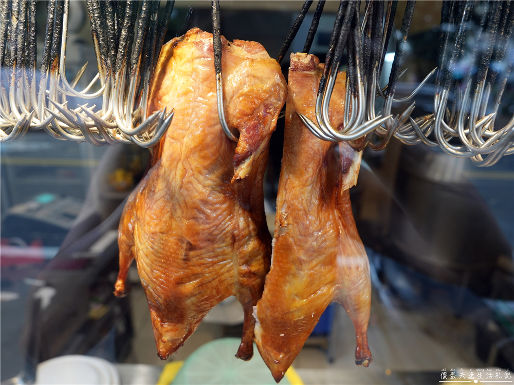 【台中潭子。美食】『炭吉烤鴨』沒預訂吃不到！低調的超香炭烤烤鴨專賣！ @傻蛋夫妻生活札記