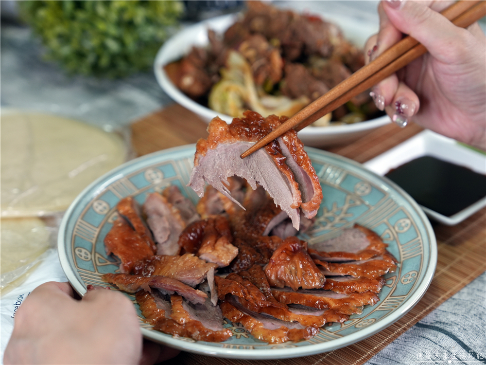 【台中潭子。美食】『炭吉烤鴨』沒預訂吃不到！低調的超香炭烤烤鴨專賣！ @傻蛋夫妻生活札記