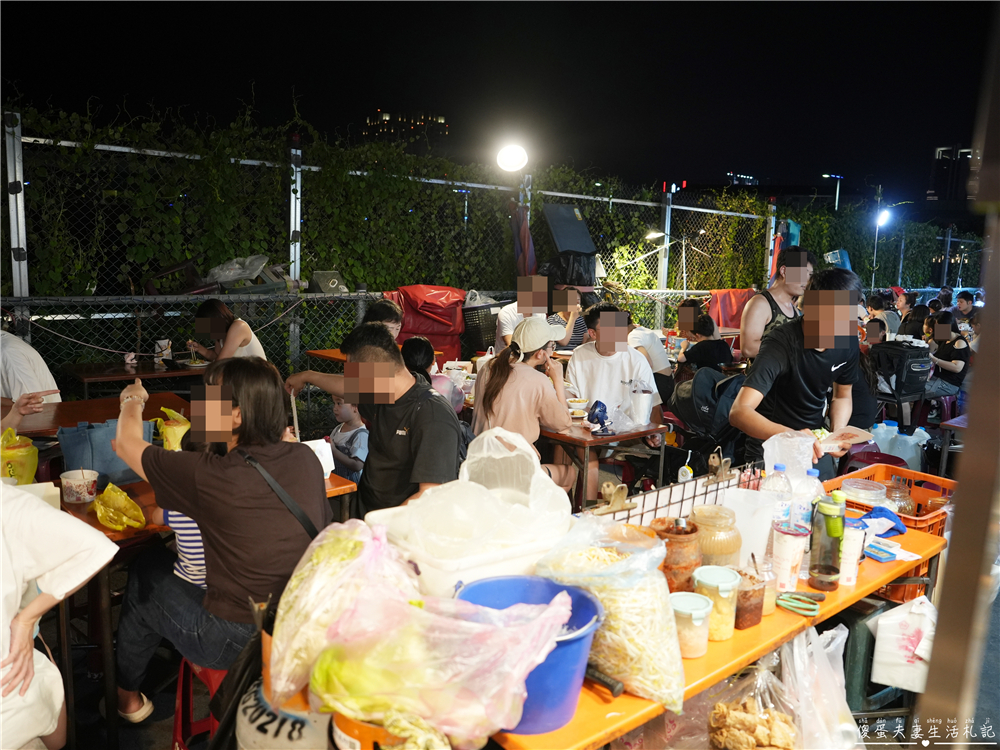 【台中北屯。美食】『關老爺』涮嘴夠味！總站夜市飄香臭豆腐~ @傻蛋夫妻生活札記