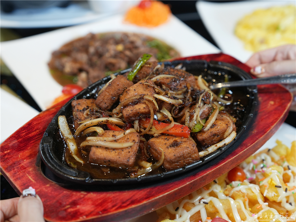 【苗栗竹南。美食】『東棧時光』超質感熱炒餐酒館！聚餐小酌首選！ @傻蛋夫妻生活札記