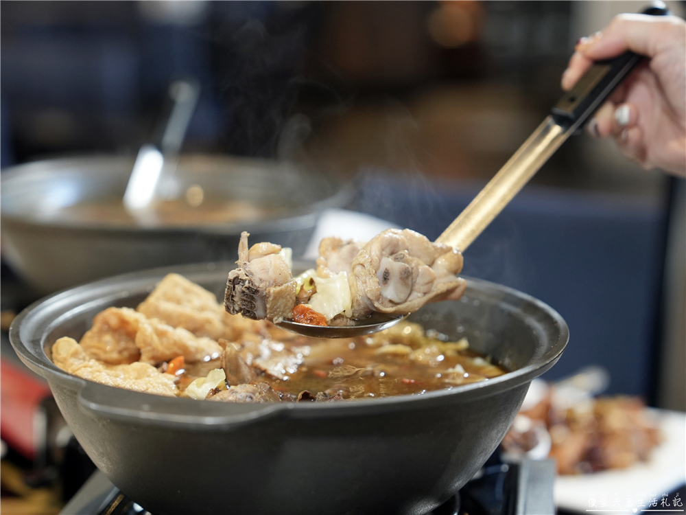 【苗栗竹南。美食】『東棧時光』超質感熱炒餐酒館！聚餐小酌首選！ @傻蛋夫妻生活札記