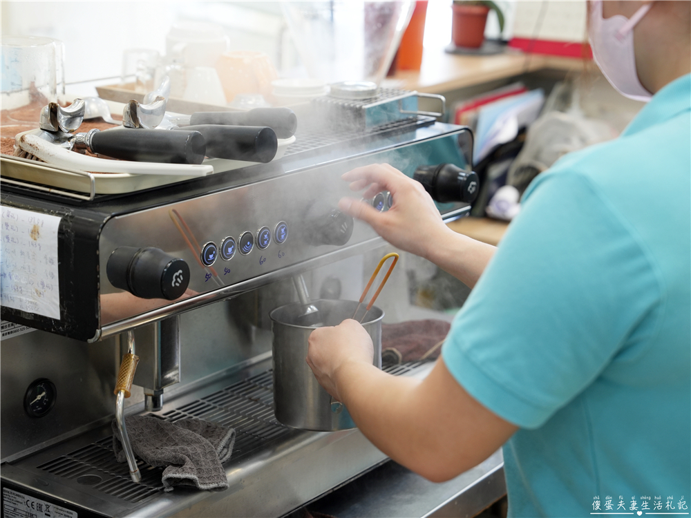 【苗栗竹南。美食】『喜力茶飲-苗栗竹南店』清爽豐富！在地人氣品牌手搖飲！ @傻蛋夫妻生活札記