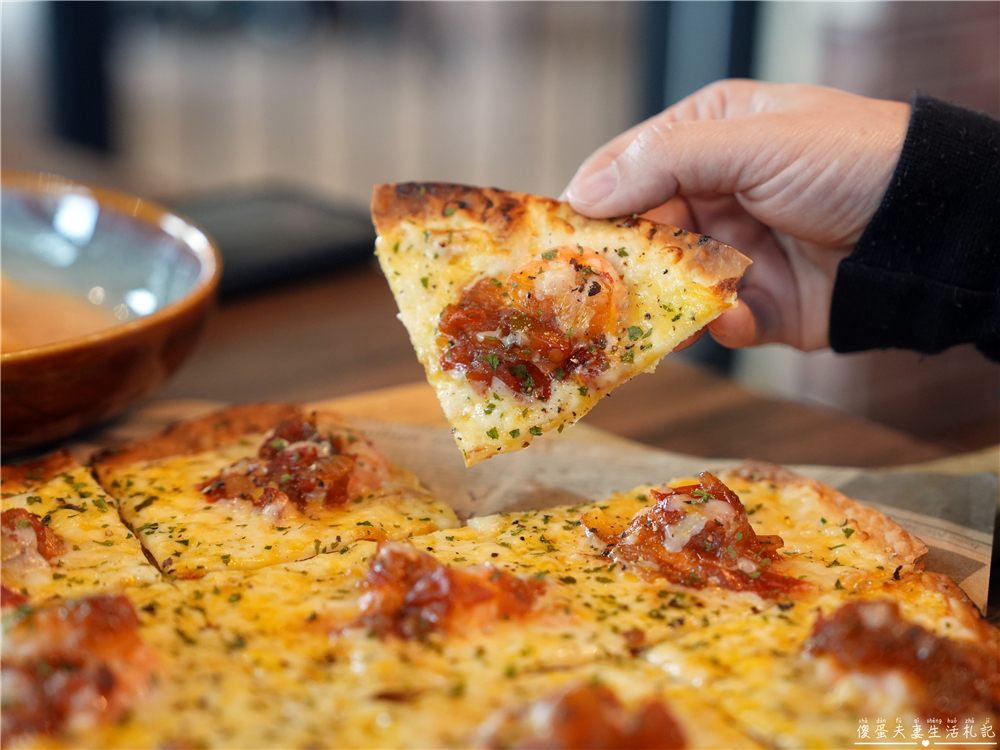 【苗栗市。美食】『庫比咖啡-苗栗聯大店』氛圍超Chill~聯合大學旁的美式風格餐廳！ @傻蛋夫妻生活札記