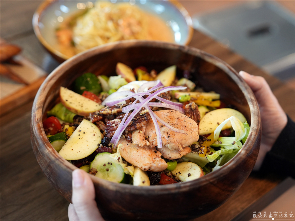 【苗栗市。美食】『庫比咖啡-苗栗聯大店』氛圍超Chill~聯合大學旁的美式風格餐廳！ @傻蛋夫妻生活札記