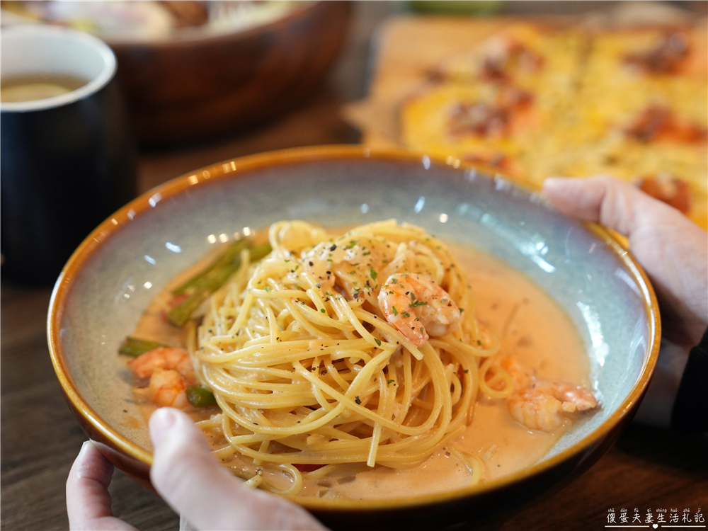 【苗栗市。美食】『庫比咖啡-苗栗聯大店』氛圍超Chill~聯合大學旁的美式風格餐廳！ @傻蛋夫妻生活札記