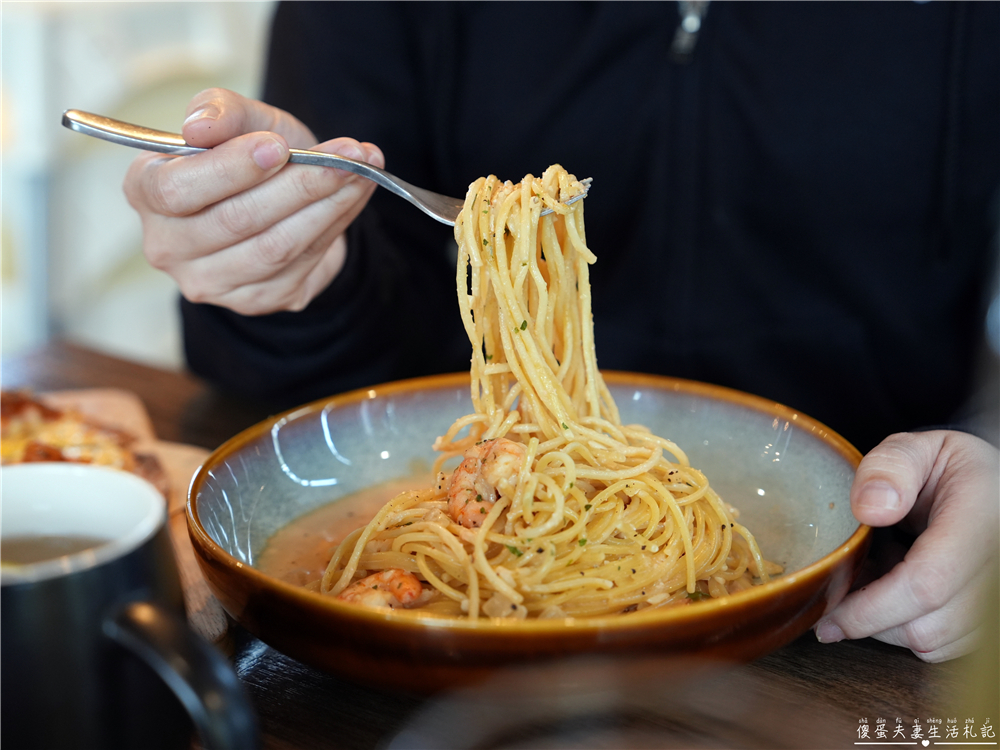 【苗栗市。美食】『庫比咖啡-苗栗聯大店』氛圍超Chill~聯合大學旁的美式風格餐廳！ @傻蛋夫妻生活札記