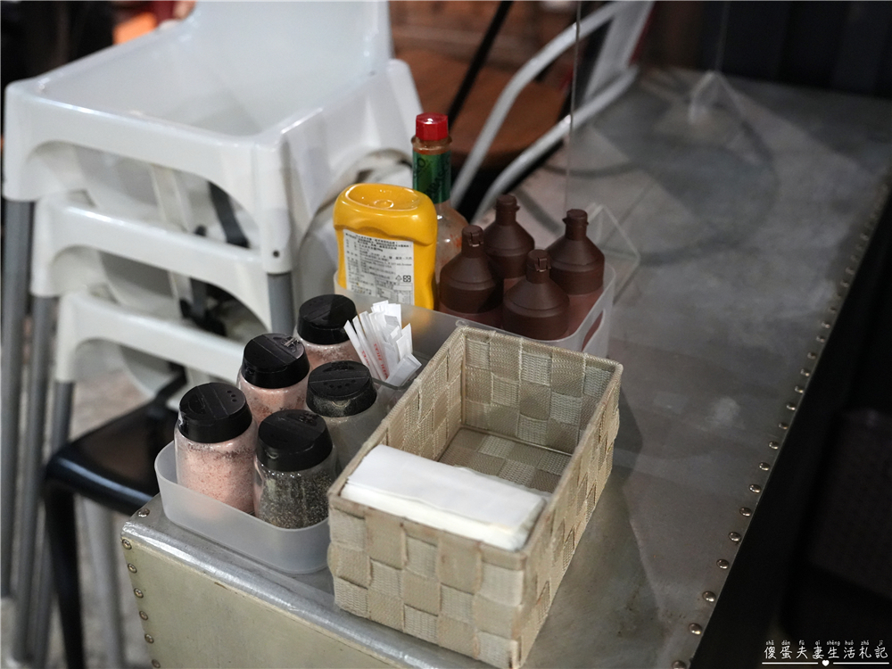 【台中北區。美食】『禾間糧倉』勤美超夯早午餐嶄新登場！培根布丁酪梨牛奶、炙烤鮮蝦英格蘭堡、夕陽醬牛排義大利麵亮眼上桌！ @傻蛋夫妻生活札記