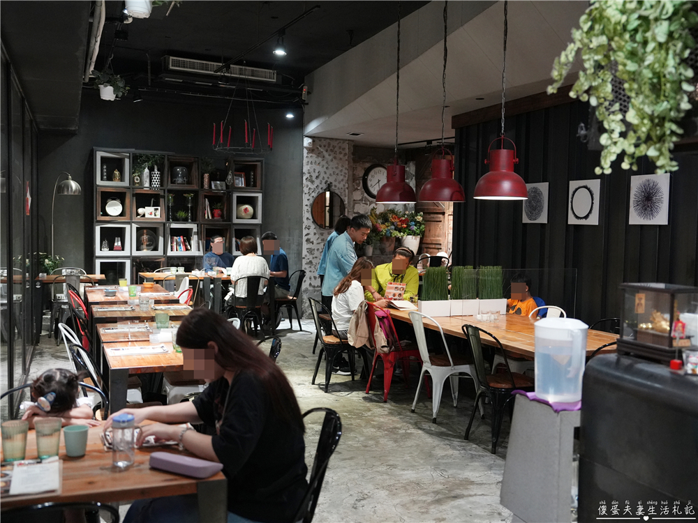 【台中北區。美食】『禾間糧倉』勤美超夯早午餐嶄新登場！培根布丁酪梨牛奶、炙烤鮮蝦英格蘭堡、夕陽醬牛排義大利麵亮眼上桌！ @傻蛋夫妻生活札記