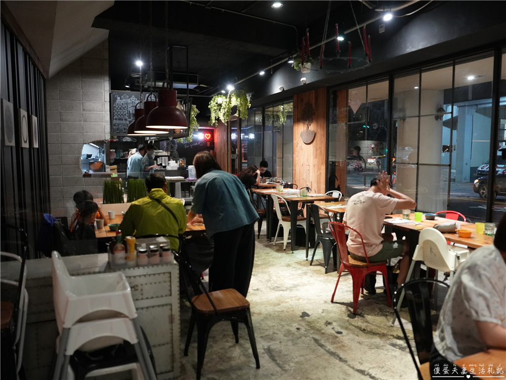 【台中北區。美食】『禾間糧倉』勤美超夯早午餐嶄新登場！培根布丁酪梨牛奶、炙烤鮮蝦英格蘭堡、夕陽醬牛排義大利麵亮眼上桌！ @傻蛋夫妻生活札記