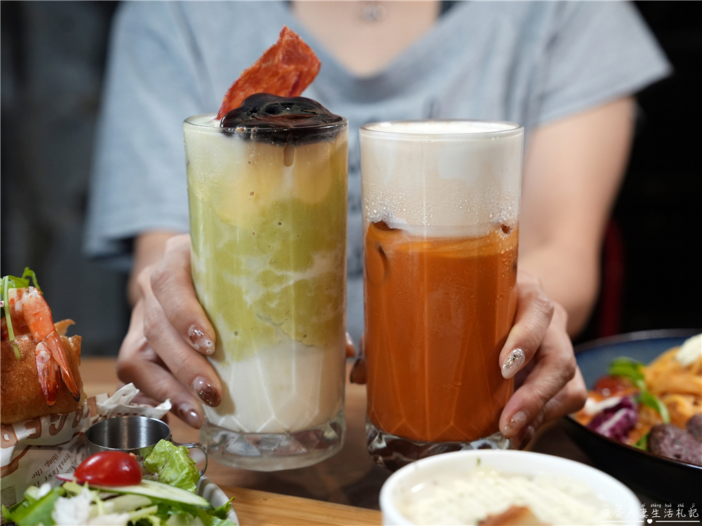 【台中北區。美食】『禾間糧倉』勤美超夯早午餐嶄新登場！培根布丁酪梨牛奶、炙烤鮮蝦英格蘭堡、夕陽醬牛排義大利麵亮眼上桌！ @傻蛋夫妻生活札記