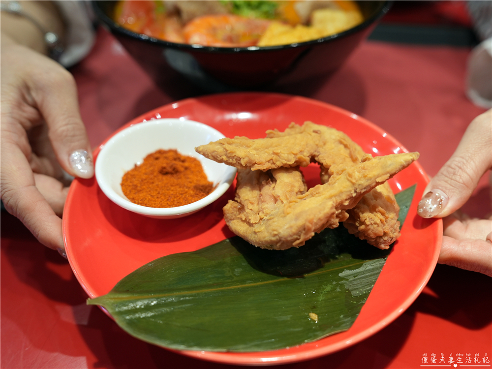 【台中西區。美食】『大心新泰式麵食-台中勤美店』口味香氣都到位！瓦城旗下泰式麵食品牌！ @傻蛋夫妻生活札記