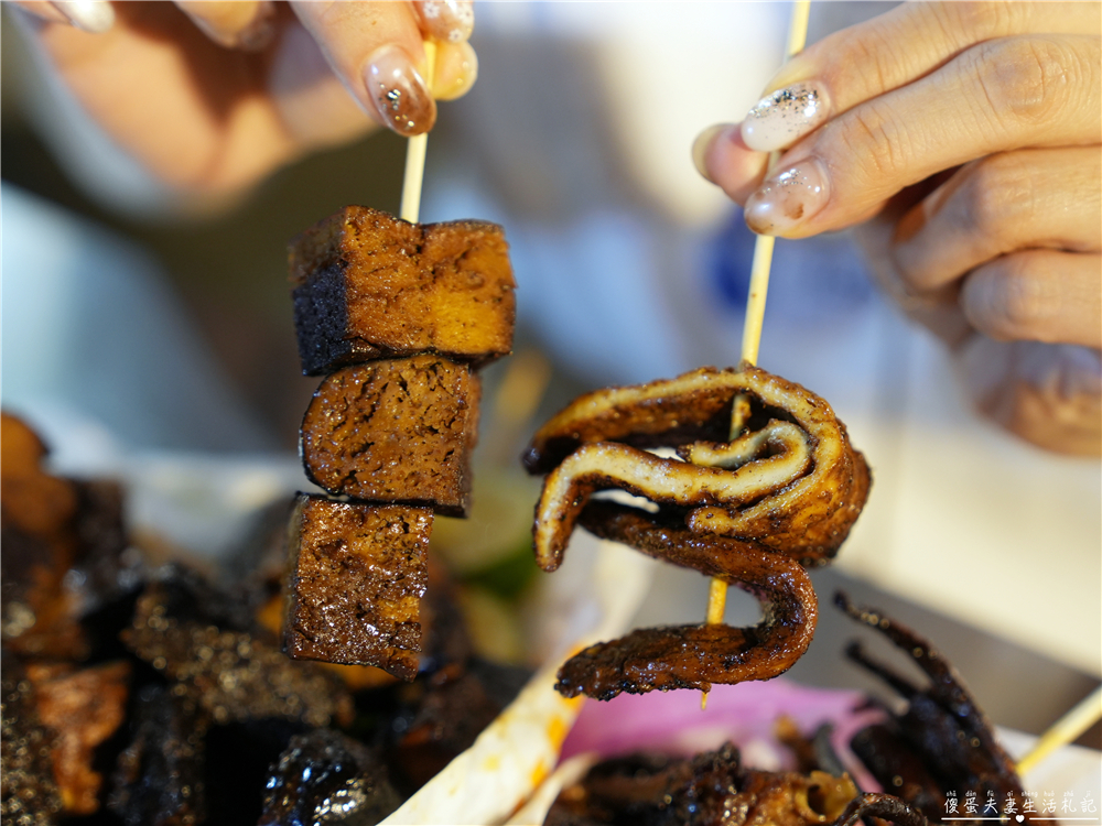 【台中北屯。美食】『大肥鴨東山鴨頭-總站夜市』總站夜市最高評分的東山鴨頭專賣！ @傻蛋夫妻生活札記