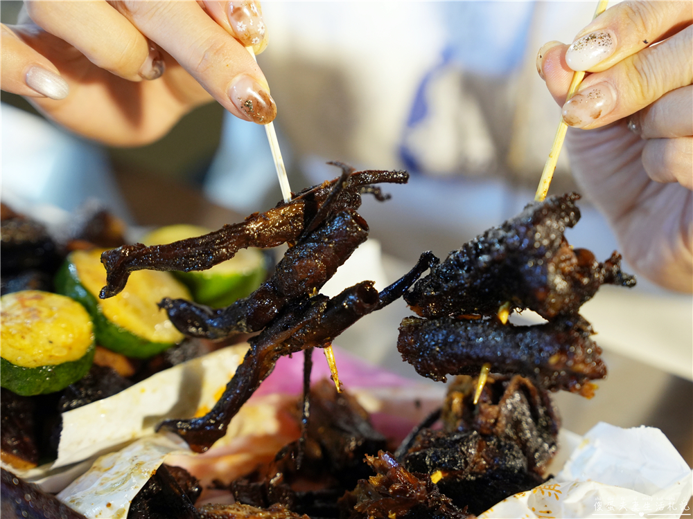 【台中北屯。美食】『大肥鴨東山鴨頭-總站夜市』總站夜市最高評分的東山鴨頭專賣！ @傻蛋夫妻生活札記