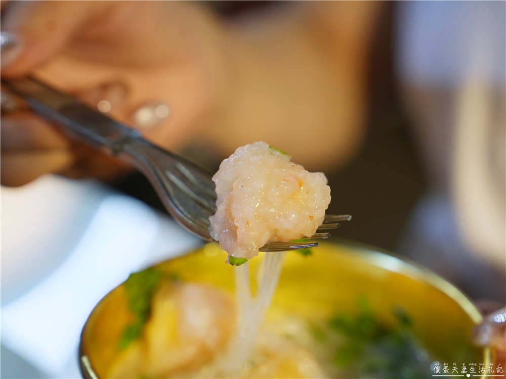 【台中北屯。美食】『手打蝦滑』大顆看的見！總站夜市的涮嘴蝦滑冬粉小吃~ @傻蛋夫妻生活札記