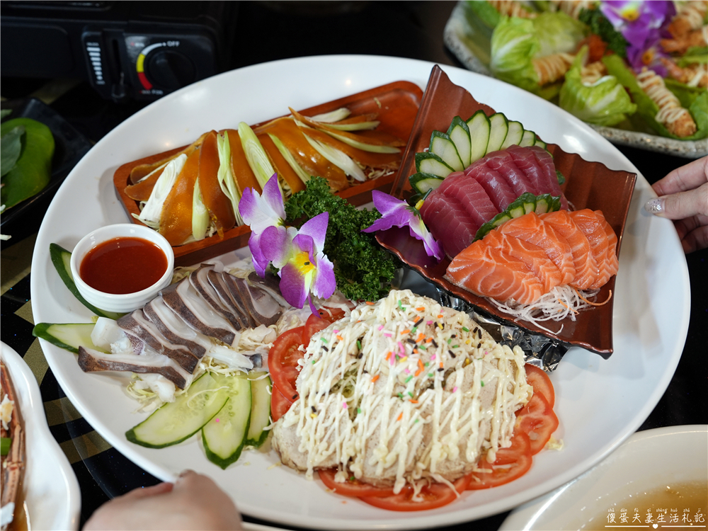 【苗栗竹南。美食】『東棧時光』2026年菜、春酒、尾牙菜色登場！竹南在地的質感系熱炒餐酒館~ @傻蛋夫妻生活札記