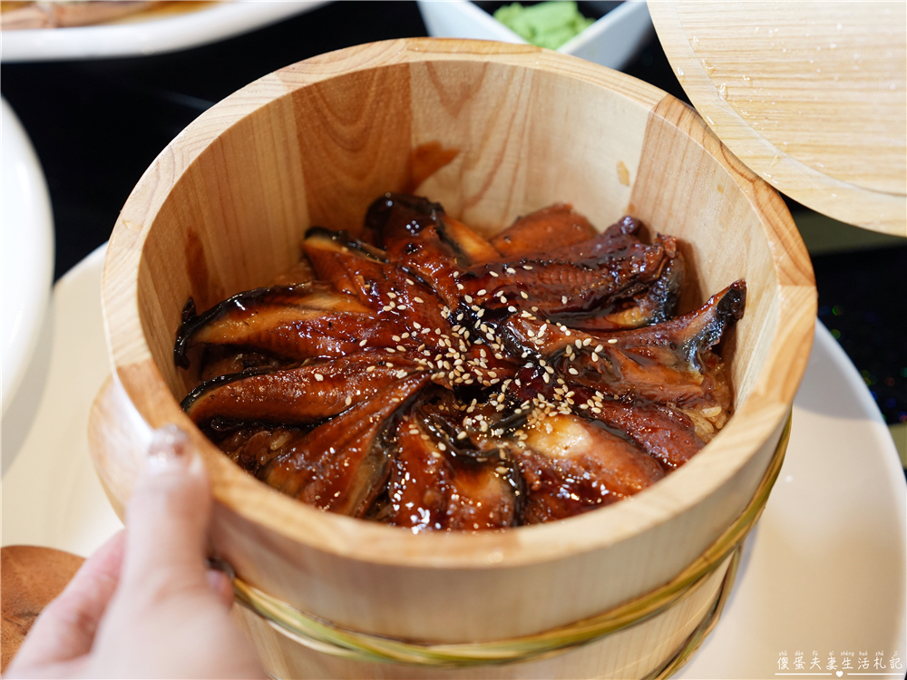 【苗栗竹南。美食】『東棧時光』2026年菜、春酒、尾牙菜色登場！竹南在地的質感系熱炒餐酒館~ @傻蛋夫妻生活札記