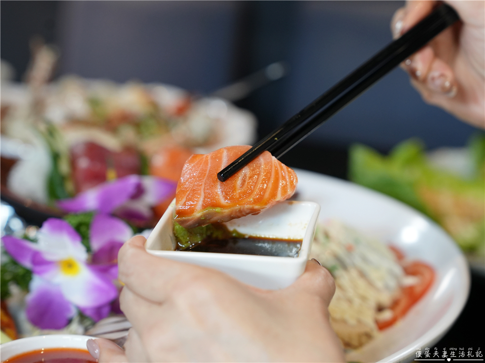 【苗栗竹南。美食】『東棧時光』2026年菜、春酒、尾牙菜色登場！竹南在地的質感系熱炒餐酒館~ @傻蛋夫妻生活札記