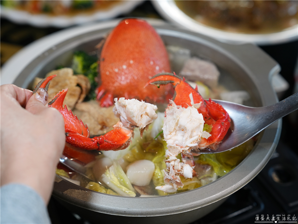 【苗栗竹南。美食】『東棧時光』2026年菜、春酒、尾牙菜色登場！竹南在地的質感系熱炒餐酒館~ @傻蛋夫妻生活札記