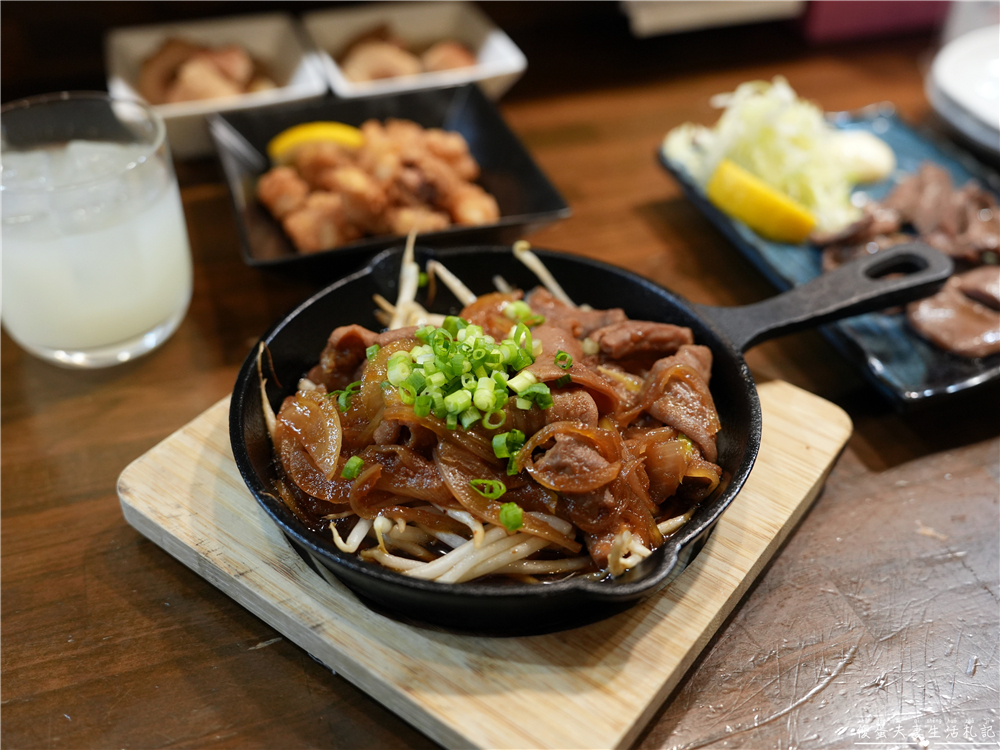 【日本群馬。美食】『キッチン笑りぃ』環境簡單溫馨~草津溫泉街的全室禁煙居酒屋！ @傻蛋夫妻生活札記