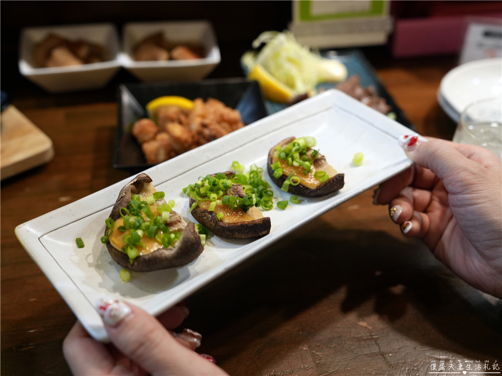 【日本群馬。美食】『キッチン笑りぃ』環境簡單溫馨~草津溫泉街的全室禁煙居酒屋！ @傻蛋夫妻生活札記