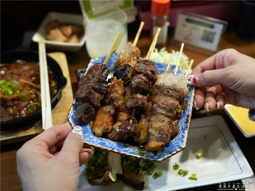 【日本群馬。美食】『キッチン笑りぃ』環境簡單溫馨~草津溫泉街的全室禁煙居酒屋！ @傻蛋夫妻生活札記