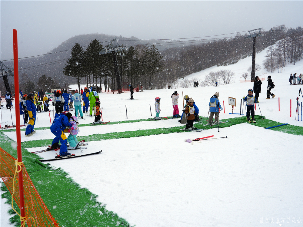 【日本群馬。滑雪】『草津溫泉滑雪場 / 草津温泉スキー場』溫泉小鎮裡的親子滑雪場！ @傻蛋夫妻生活札記