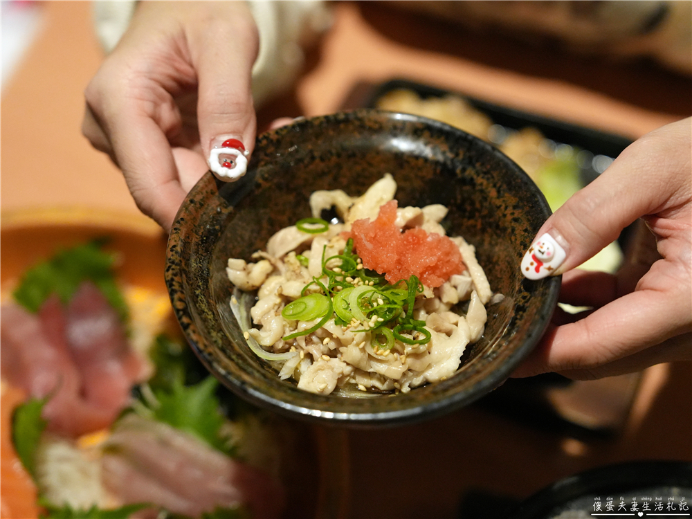 【日本群馬。美食】『魚民日式居酒屋-草津温泉湯畑店』邊吃邊看湯畑夜景超享受！ @傻蛋夫妻生活札記