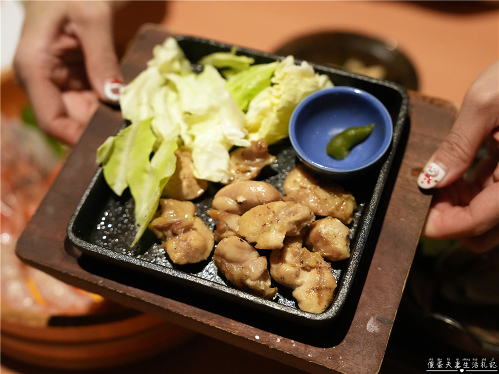 【日本群馬。美食】『魚民日式居酒屋-草津温泉湯畑店』邊吃邊看湯畑夜景超享受！ @傻蛋夫妻生活札記