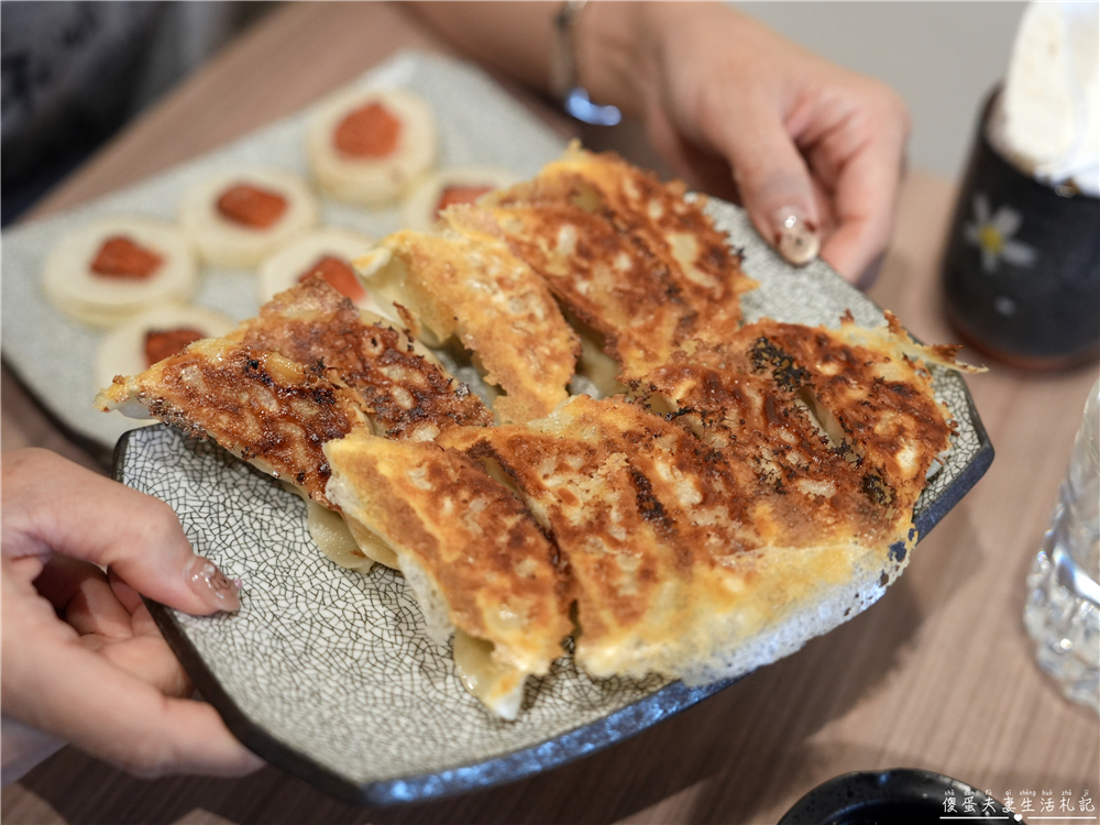 【台中西屯。美食】『酉居小酒館』家一般的舒適~鬆弛感滿滿的溫馨日式小酒館！ @傻蛋夫妻生活札記