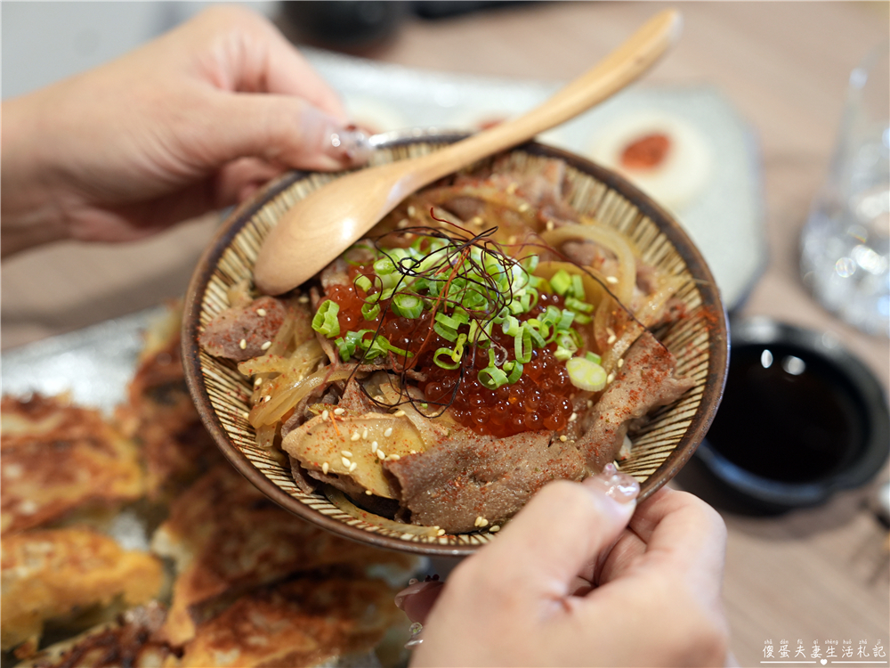 【台中西屯。美食】『酉居小酒館』家一般的舒適~鬆弛感滿滿的溫馨日式小酒館！ @傻蛋夫妻生活札記