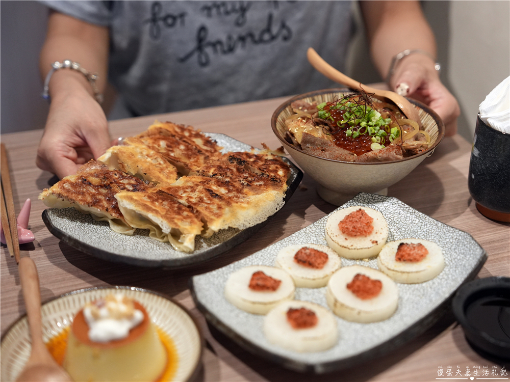 【台中西屯。美食】『酉居小酒館』家一般的舒適~鬆弛感滿滿的溫馨日式小酒館！ @傻蛋夫妻生活札記