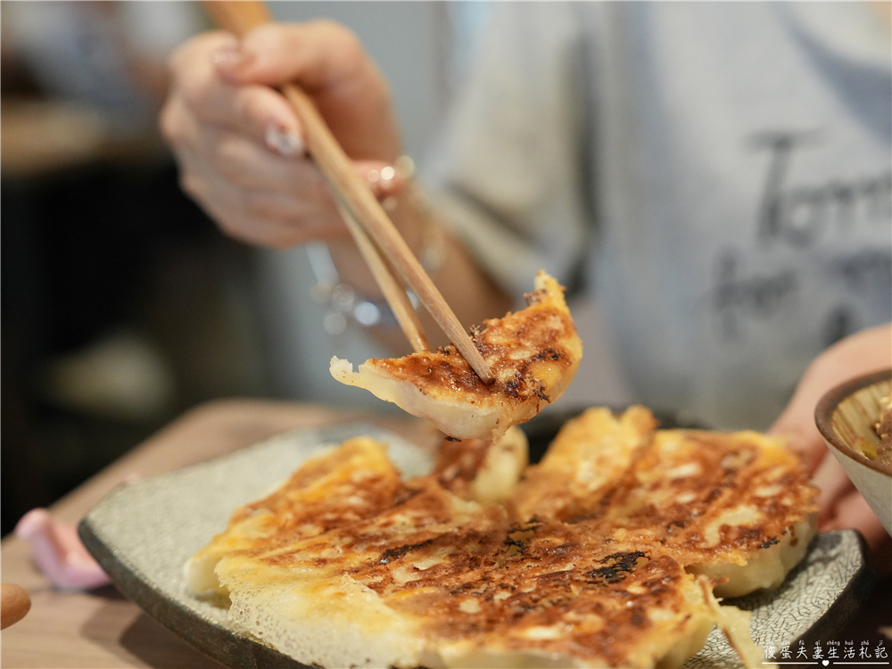 【台中西屯。美食】『酉居小酒館』家一般的舒適~鬆弛感滿滿的溫馨日式小酒館！ @傻蛋夫妻生活札記