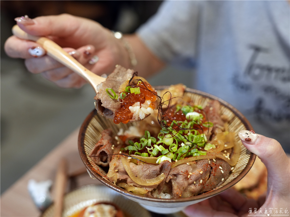 【台中西屯。美食】『酉居小酒館』家一般的舒適~鬆弛感滿滿的溫馨日式小酒館！ @傻蛋夫妻生活札記