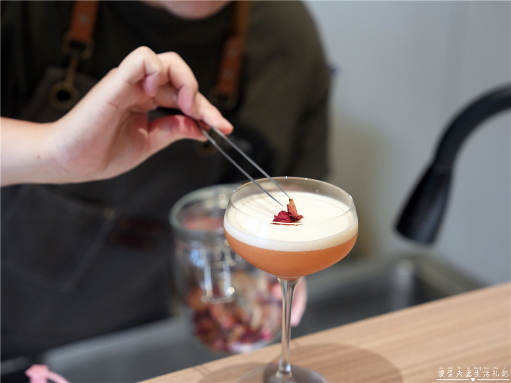 【台中西屯。美食】『酉居小酒館』家一般的舒適~鬆弛感滿滿的溫馨日式小酒館！ @傻蛋夫妻生活札記