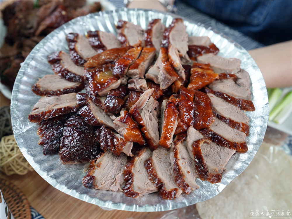 【台中太平。美食】『鴨香寶』皮香肉嫩一鴨二吃！片鴨、炒鴨都有水準的烤鴨專賣店！ @傻蛋夫妻生活札記