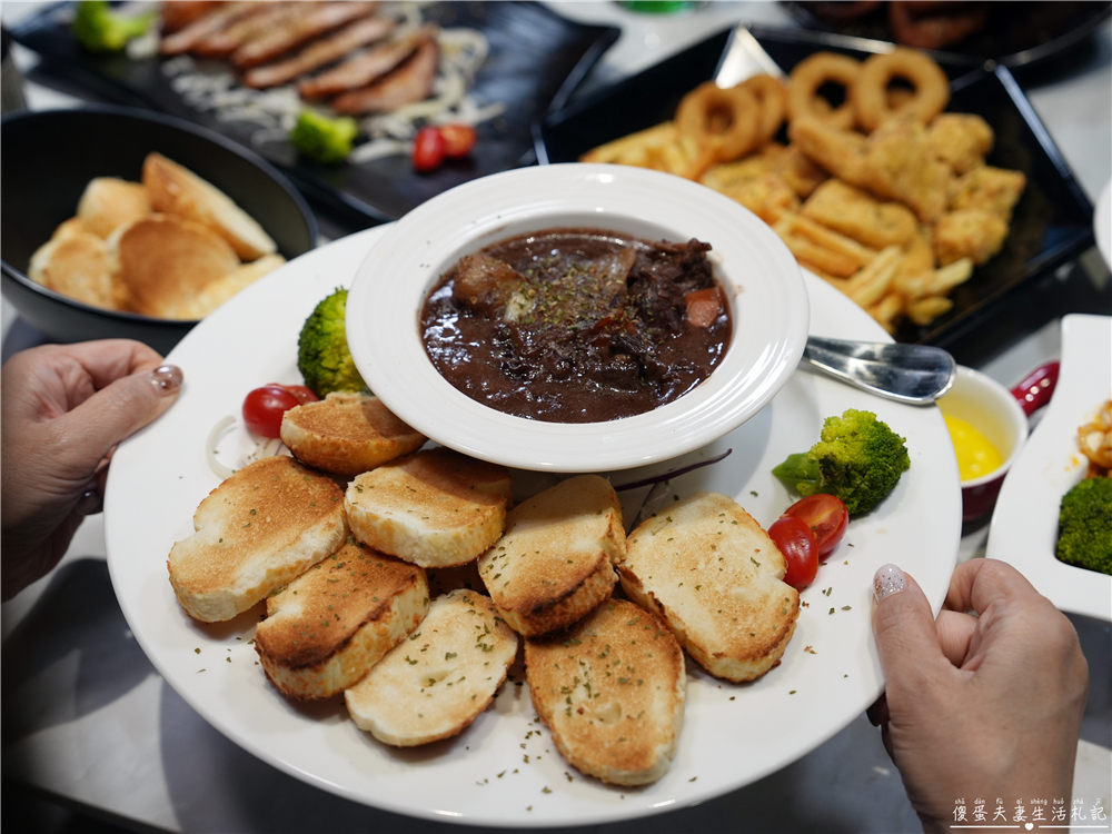 【苗栗頭份。美食】『紳OWL餐酒館』微醺饗宴！品味城市一隅的優雅夜色~ @傻蛋夫妻生活札記