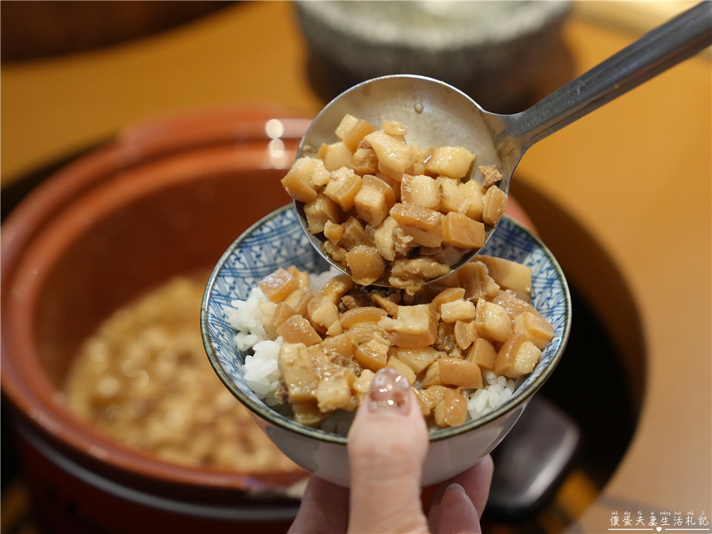 【苗栗頭份。美食】『月團圓雞湯火鍋-頭份尚順店』全新自助吧2代店登場！最低388元個人鴛鴦鍋，澎派自助吧吃到飽！寵物友善火鍋店~ @傻蛋夫妻生活札記