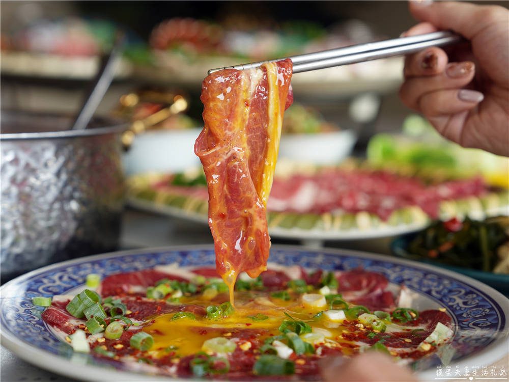 【苗栗頭份。美食】『月團圓雞湯火鍋-頭份尚順店』全新自助吧2代店登場！最低388元個人鴛鴦鍋，澎派自助吧吃到飽！寵物友善火鍋店~ @傻蛋夫妻生活札記