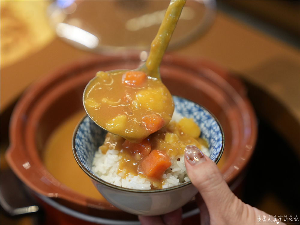 【苗栗頭份。美食】『月團圓雞湯火鍋-頭份尚順店』全新自助吧2代店登場！最低388元個人鴛鴦鍋，澎派自助吧吃到飽！寵物友善火鍋店~ @傻蛋夫妻生活札記